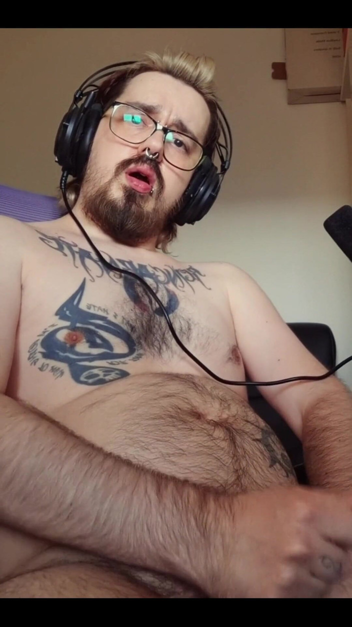 NaturalBornSinner: Kutas w ręku