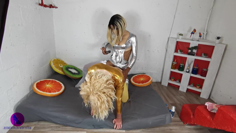 2CD Sluts: Золотий і срібний трах кроссдрессера 8