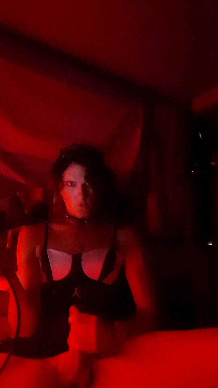 Badbitch6669: sharaarti trॅni vaink
