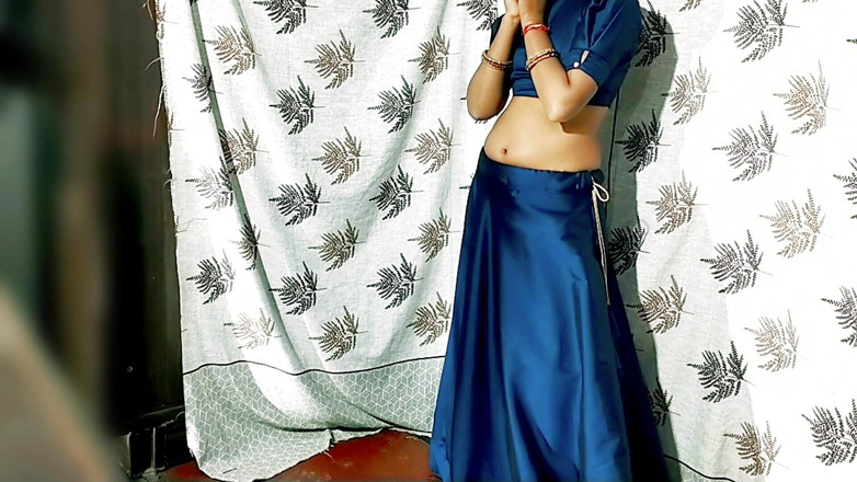Rakul008: De pie follando india hermosa Jaanvi