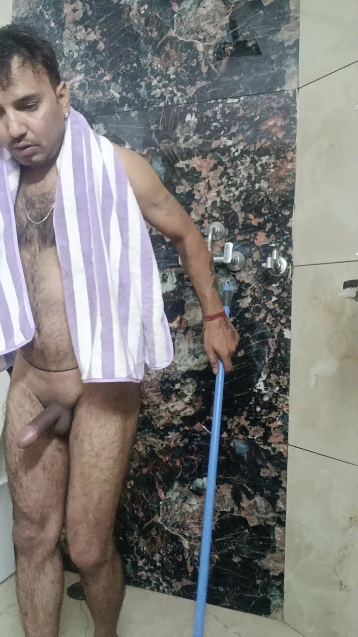 Rajasthani-old-lover: Un desi indien fait un show de masterbation avec son...