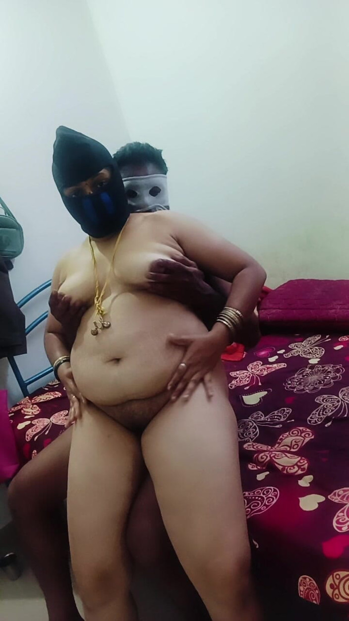 Muruga: Ishu anuty đầy đủ khỏa thân làm tình show ... Đến với Vc Call...