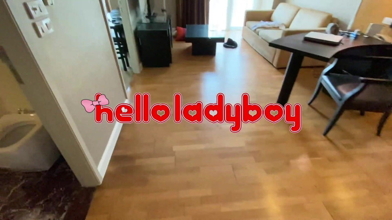 Hello Lady Boy: Namiętna tajska laska uwielbia się pieprzyć