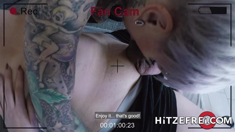 Hitzefrei: Trío con dos chicas alemanas calientes Cat Coxx y Marie...