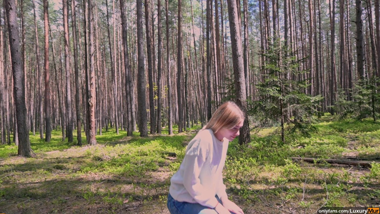ReplayXXXLady: Fucking a Girlfriend in a Public Park - We Were Almost...