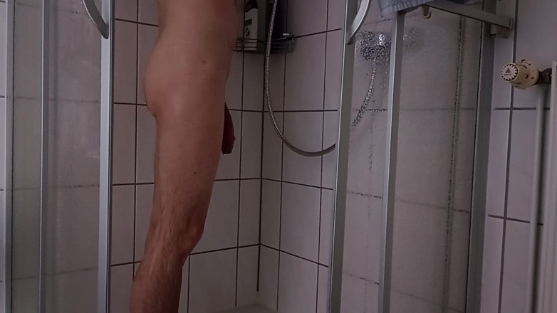 TheOldBigThing: Hung Young Nude Shower Boy Enjoys His Shower
