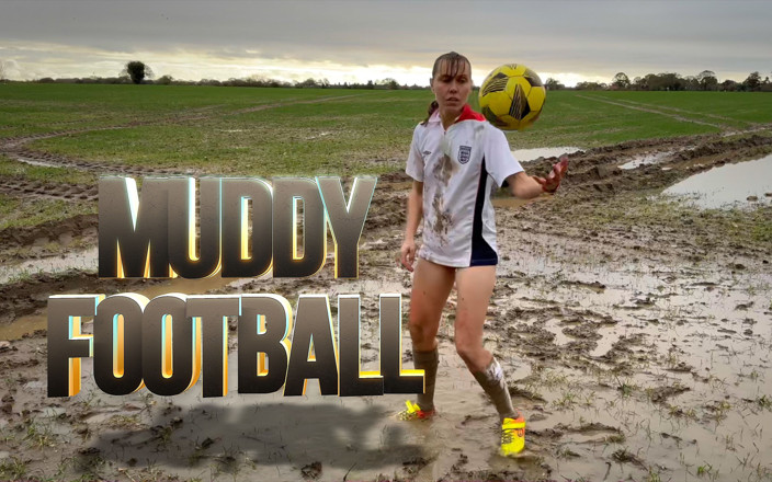 Wamgirlx: Latihan sepak bola berlumuran (sepak bola wanita)