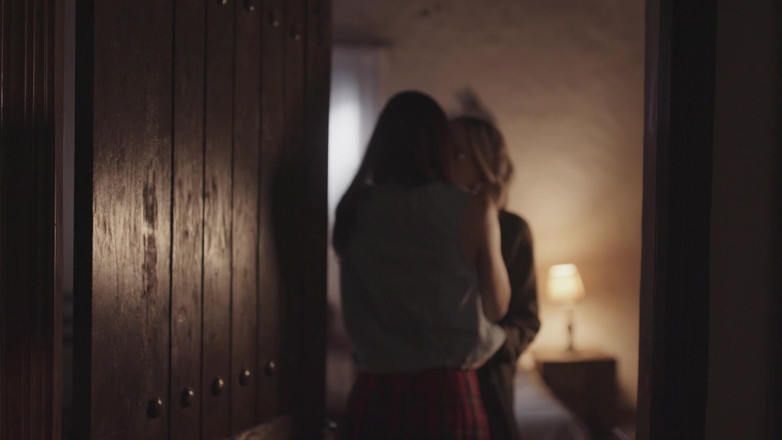 SweetheartVideo: Una donna promessa scena 3: lesbiche innamorate
