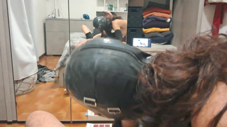 LauraOnHeels: MILF neemt een lul achterstevoren in haar mond, perspectiefperspectief