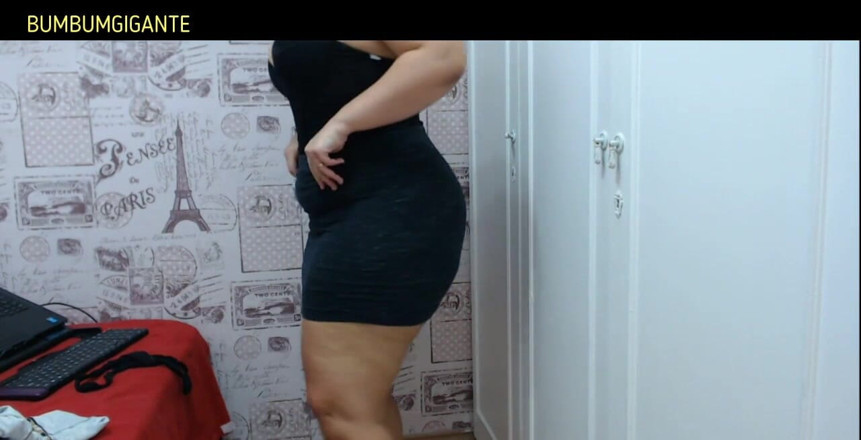 Camargo Hotwife: 私の部屋でトゥワーク