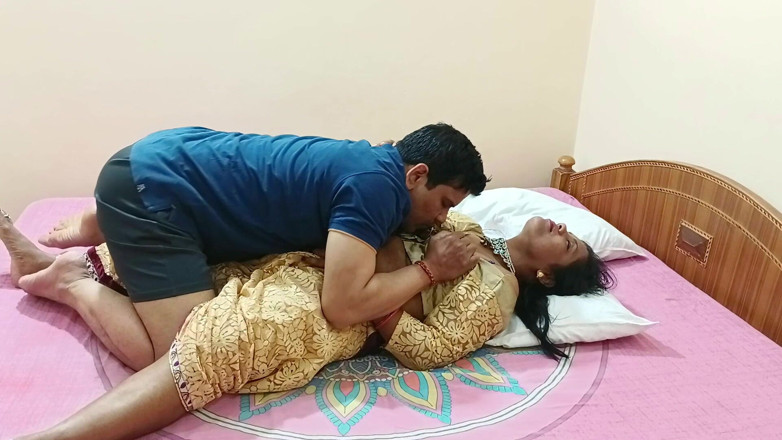 Popmini: Bhabhi berkahwin India berkahwin blowjob romantik dan seks panas dalam...