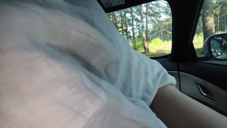 Johny84helen: Helen mengajak johnny ke hutan untuk