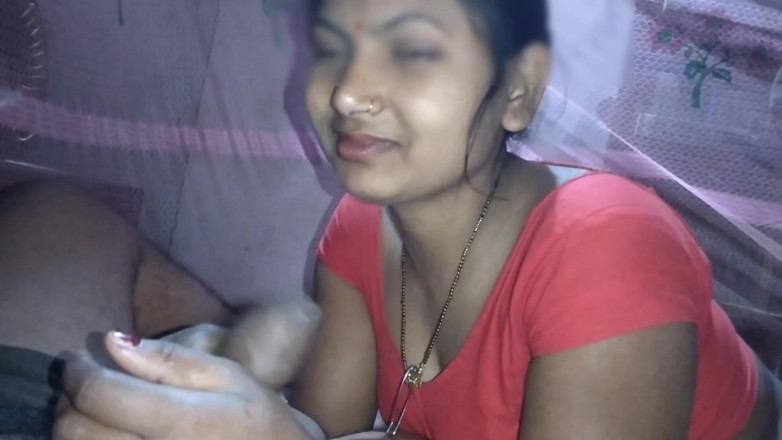 Shyam bharosh: Une bhabhi desi pisse dans la bouche et s'amuse dans...