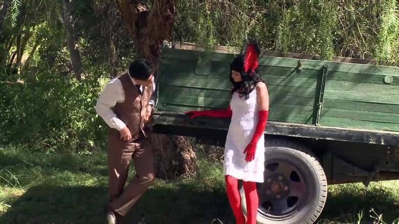 Out Sexxx: Des inconnus baisent dans la nature