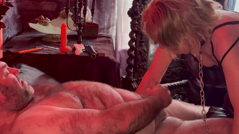 Aaexperinces trans: Part 6- Lanista Bear Introduces Our New Maid Jayne and Test...