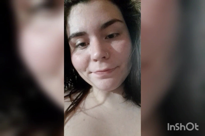 Chubby Sex Symbol: Seksi dev kadın yüzüne oturuyor