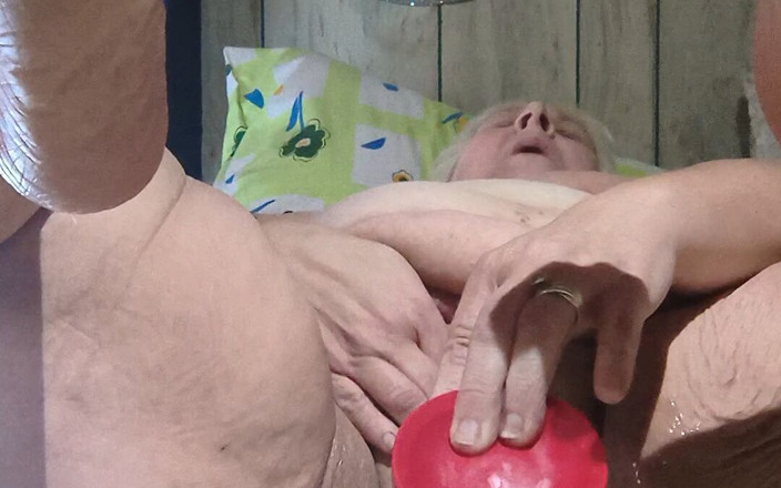 HerculesnVENUS: Chatte ouverte en grand pour une bite à l’intérieur