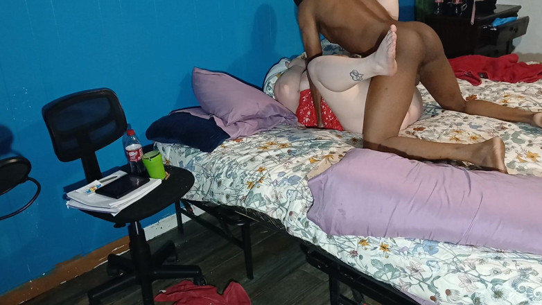 Sloppylynn: Pawg büyük yaraklı götüne amını iyi siktiriyor