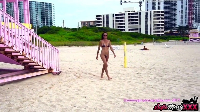 Sofie Marie: SofieMarieXXX - la giornata nuda sulla spiaggia di sofie Marie