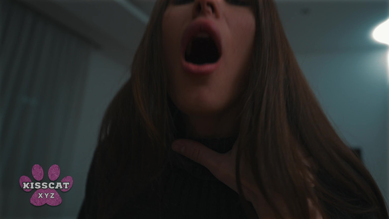 KissCat: La belle-fille Sumiko Smile chevauche son beau-père en secret avant...