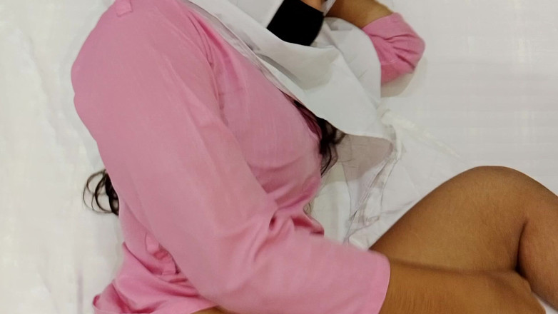 Evasexy02: Hintli güzel zevkle çığlık atıyor - ev yapımı
