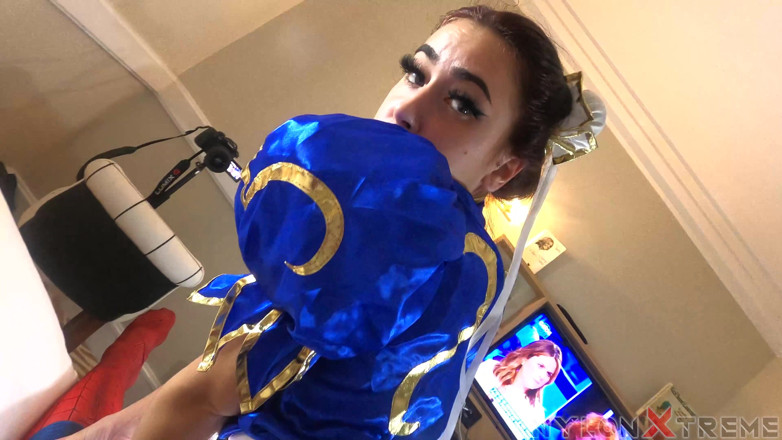 Nylon Xtreme: Pov Juliette Sweetslut je chun li ošukaná