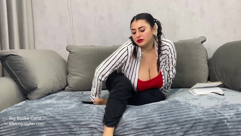 Melon Juggler: Las enormes tetas Carol te harán duras