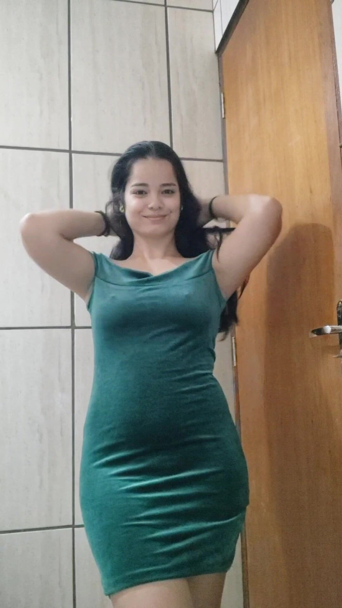 Debora Mendes: Habillez-vous avec moi - robe verte et look provocateur