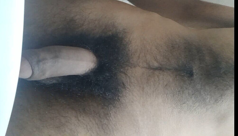 Telugu college student: Cowok remaja lagi asik bersenang-senang di kamar mandi