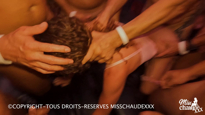 Misschaudexxx: Misschaudexxx, Un Gangbang Esplosivo, Una Storia Di '