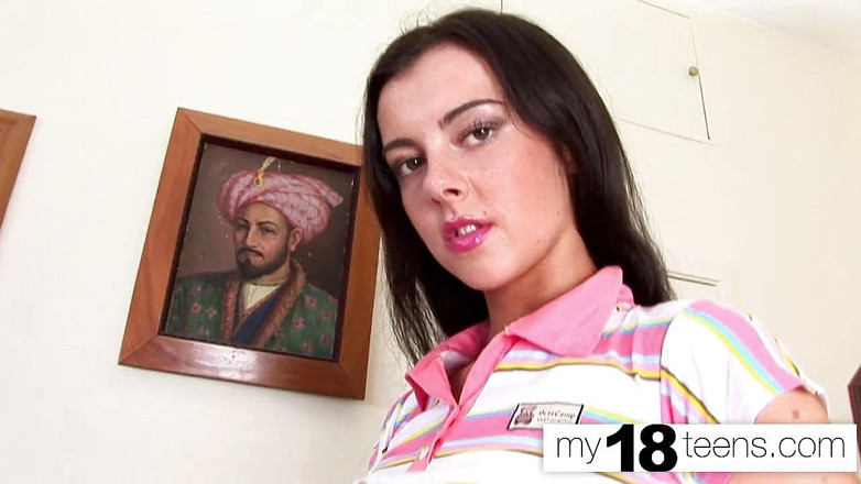 My 18 Teens: MY18TEENS - cận cảnh teen dễ thương thủ dâm âm hộ ướt át