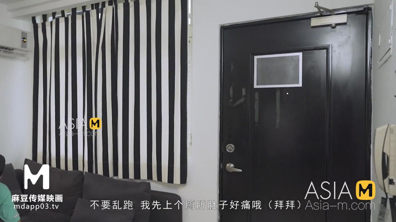 ModelMedia Asia: Modelmedia Asia - ma demi-sœur excitée - Xue Qian Xia-MD-0188 - meilleure vidéo...
