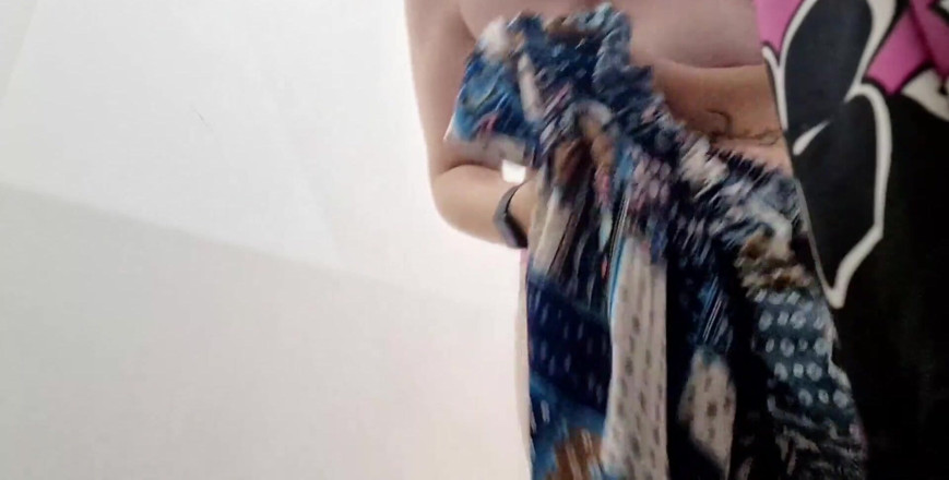 Nicoletta Embassi: Mẹ kế người Ý tuyệt vời lồn đầy lông trong cửa hàng