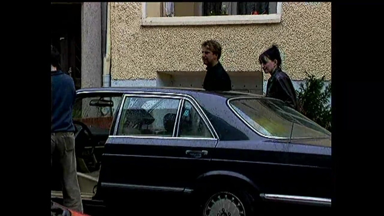 Muschi movie official: Stiefmoeder en stiefdochter likken elkaar en neuken dan de stiefvriend...