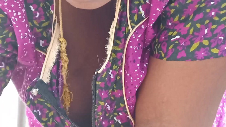 Veni: Femme mariée tamoule, lavage de vêtements