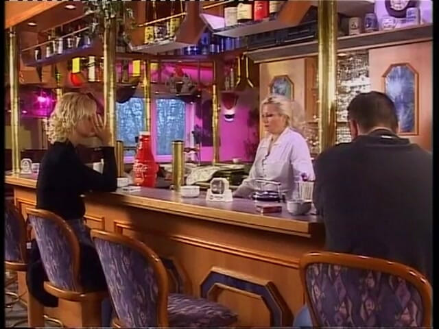 Big Tits World: Prendre une douche torride avec une superbe nana noire à forte...