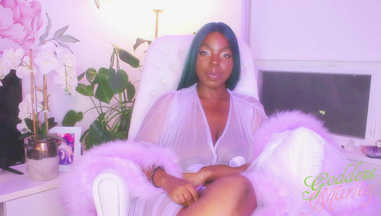 Goddess Marley: Zabierz mnie to, kup mi to!