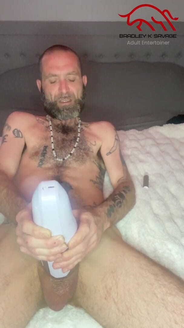 Bradley K Savage: En primer plano: tu es un buen chico para papi