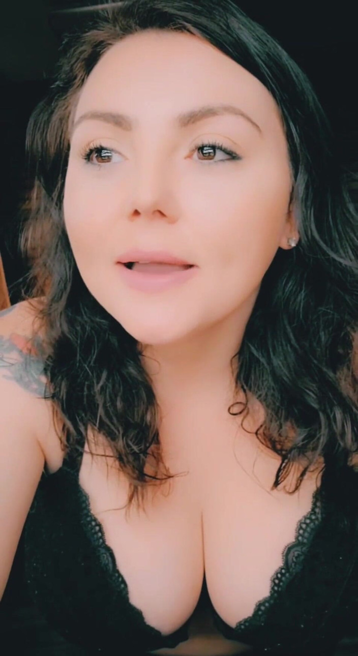 CoyWilder: Onlyfans pense que je suis trop coquine, j'espère avoir tout...