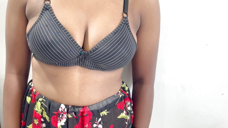 Aathiyaa: Indische desi sexy verheiratete tante Aathiya betrügt mit Ex-freund hart...