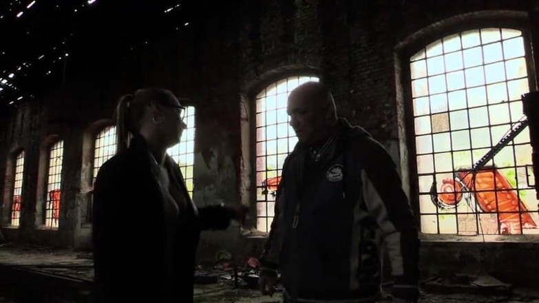 German amateur - 100% German hardcore videos: Une MILF suce une bite dans un bâtiment abandonné