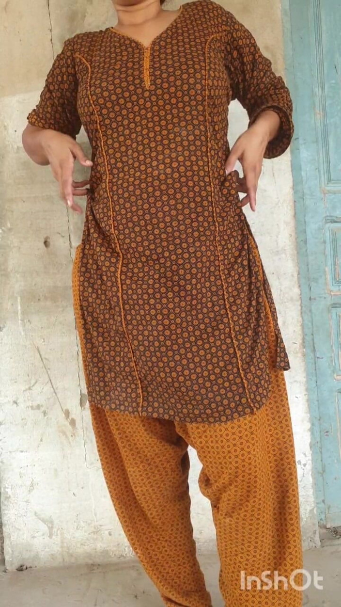 Paige Eva: Akeli Pakistani House Wife Garmi Ke Mousam Main Enjoy Kar...