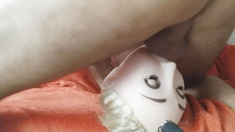 Naxy: Nuevo juguete rubio - semen en su garganta