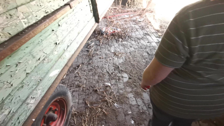 Bouncy Tits Action: Tát mạnh vào bộ ngực to của cô ấy