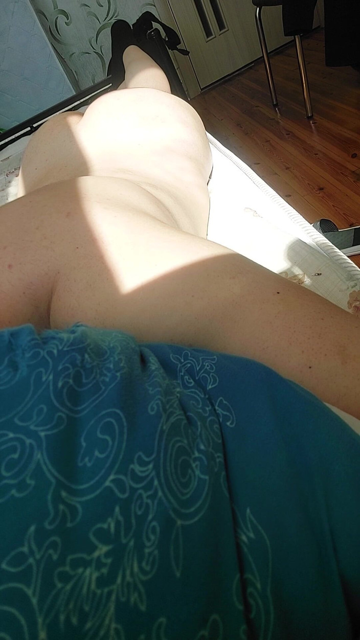 Kitty_Cross: 可爱的娘娘腔白人女性形状的漂亮金发女郎的天然身体
