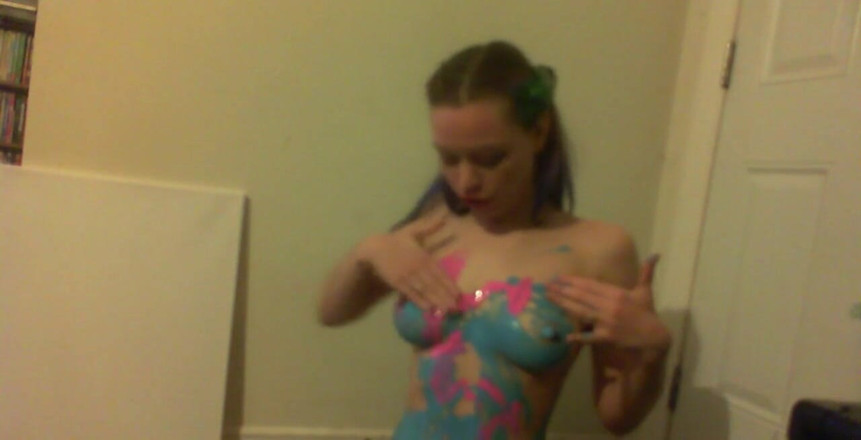 Kira Burn: Body painting video