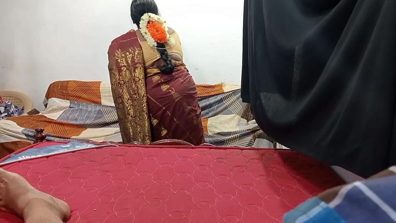 Veni: Tamil Stepmom Caught Stepson Jerking Cock She Offered on Cum...