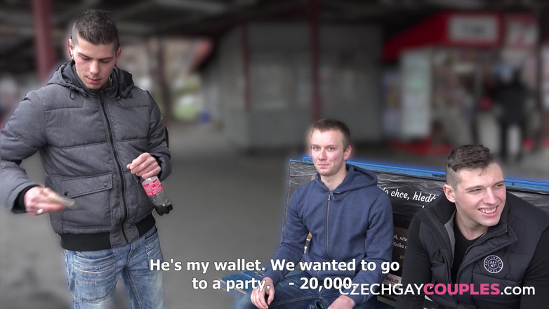 Czech Gay Couples: České gay páry nachytali 3 pokažené chlapce - surová jízda v pražských...