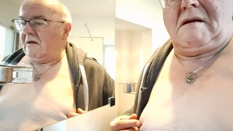 Karlchengeil: Mes vieux seins