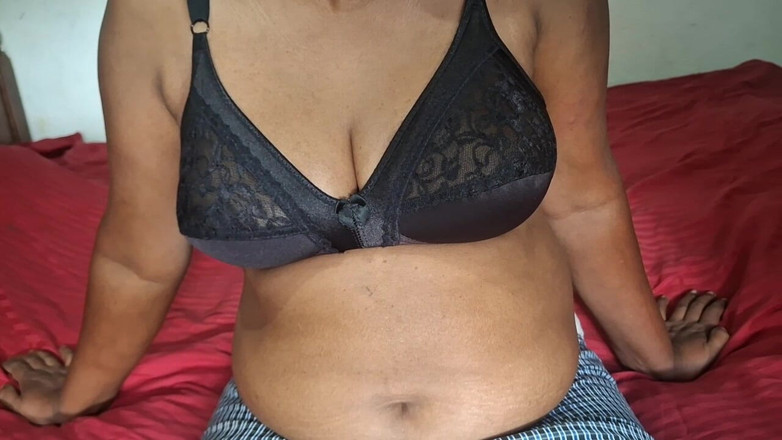 Teena New: Vidéo de belle-sœur excitée dans sa chambre secrète